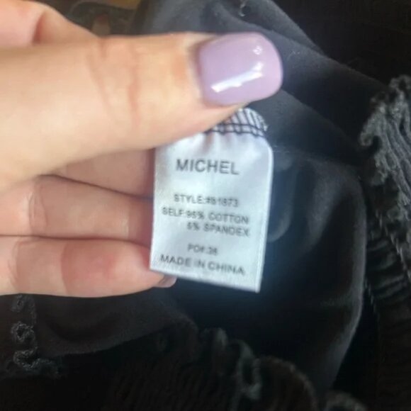 Sakura top size XS black with floral mesh around the shoulder and collar - Picture 2 of 9